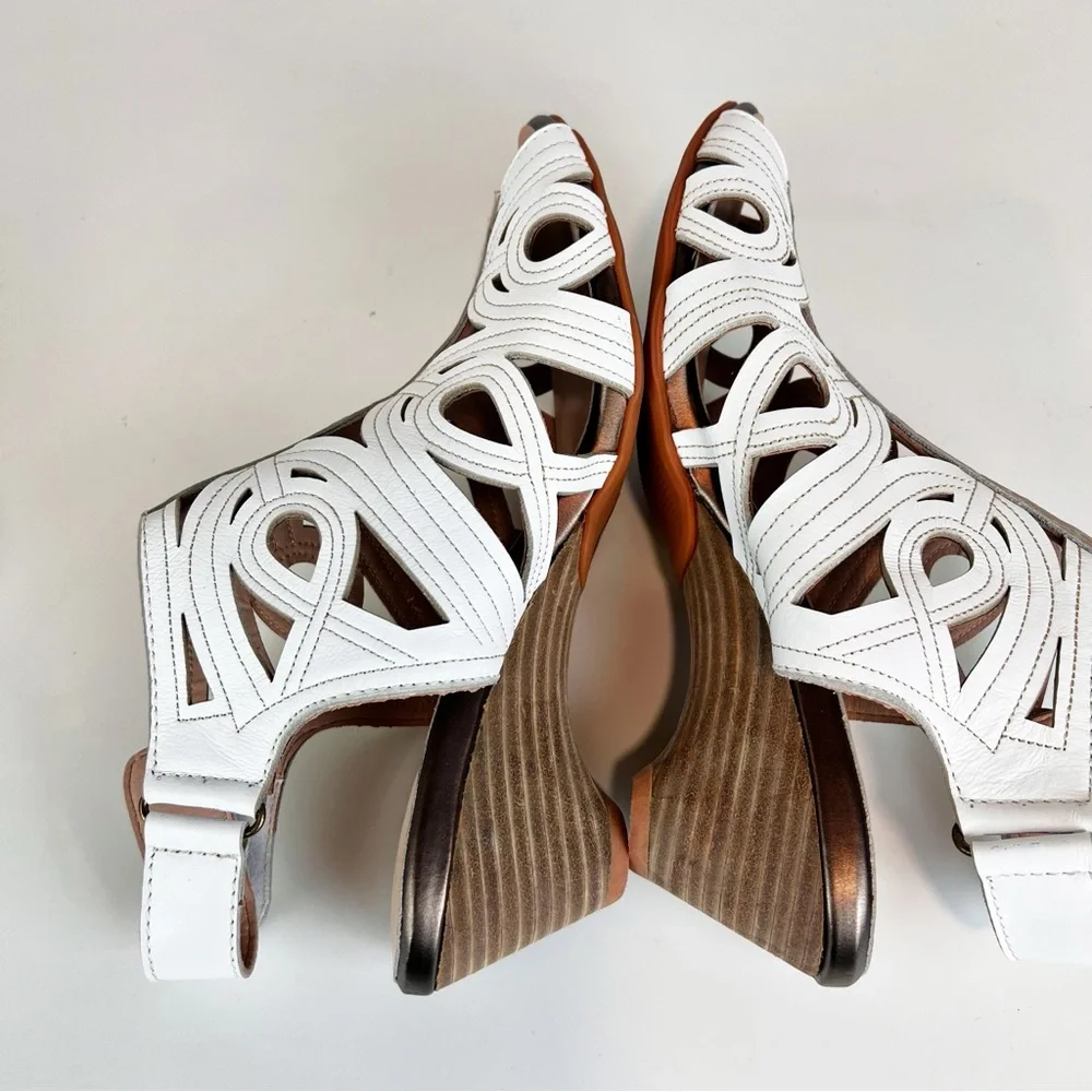 L'Artiste by Spring Step Flourish Laser Cut Wedge Sandal White Leather Boho 42
